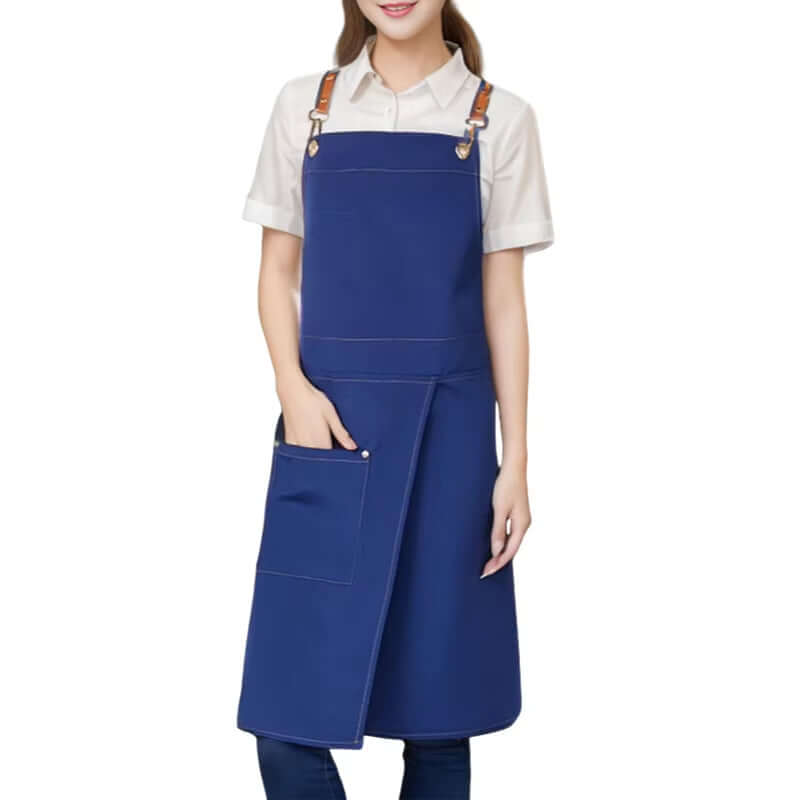 tablier femme bleu  imperméable en toile cuisine avec poches et jupe fendue, idéal pour restaurants et cafés