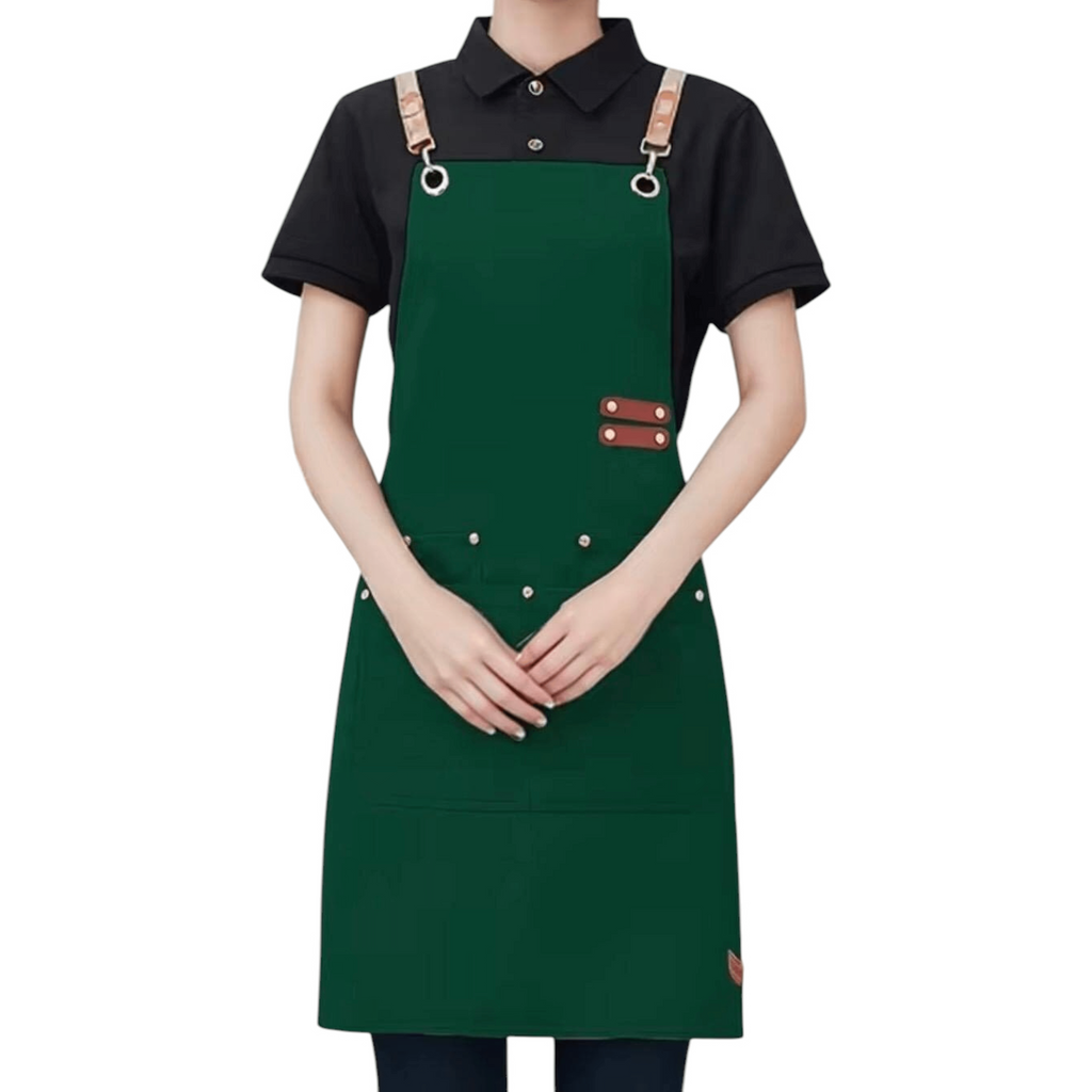 tablier de cuisine femme vert avec bretelles en cuir et poches pratiques